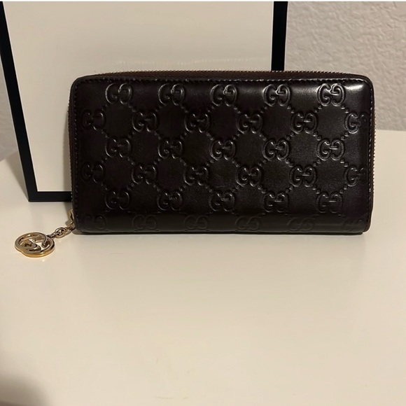 Authentic Shima GG Leather Zip Around Long Wallet - Picture 5 of 8